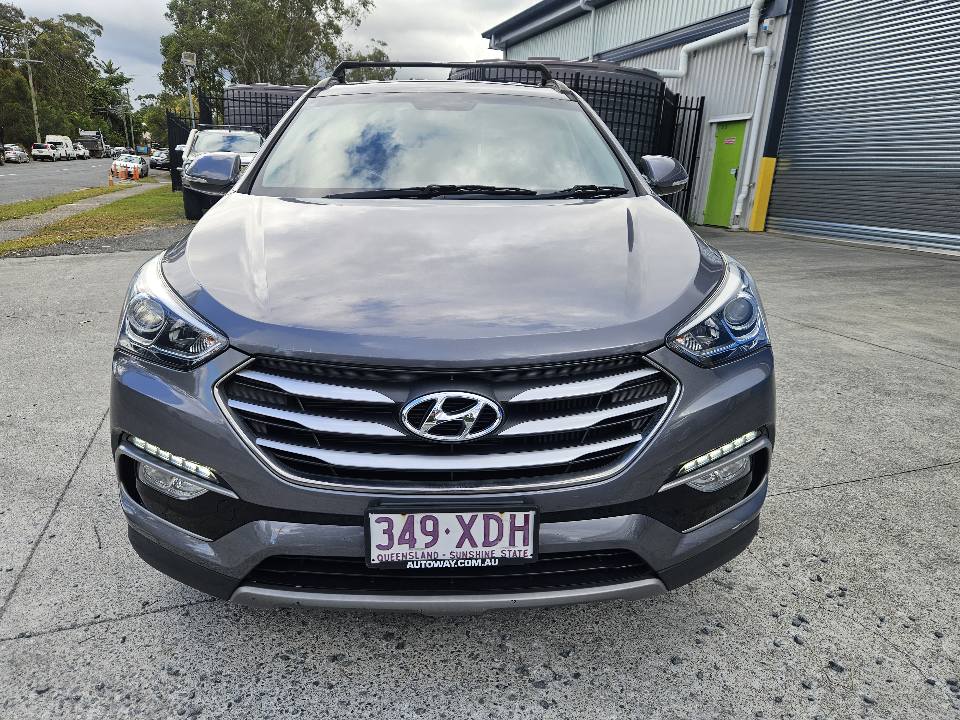 2016 Hyundai Santa Fe  auto low kms 7 seats easy finance 3.jpg